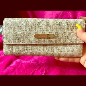 Michael Kors wallet